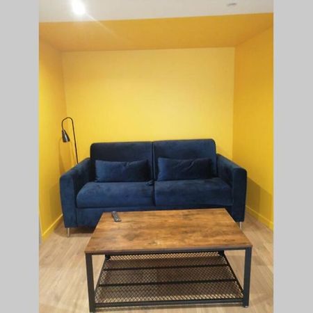 Charmant Appartement Avec Terrasse Pont-de-lʼIsère エクステリア 写真