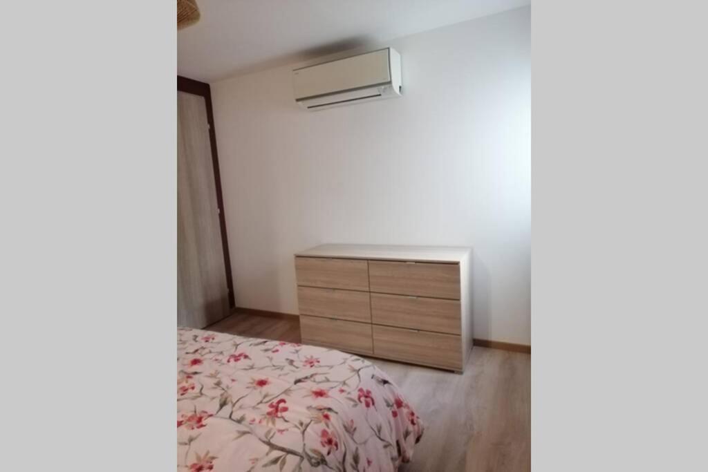 Charmant Appartement Avec Terrasse Pont-de-lʼIsère エクステリア 写真